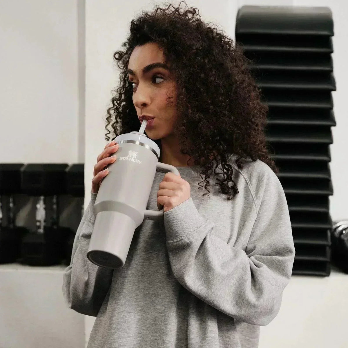 Stanley Quencher Pipetli Termos Bardak Kül Rengi 1.18 L