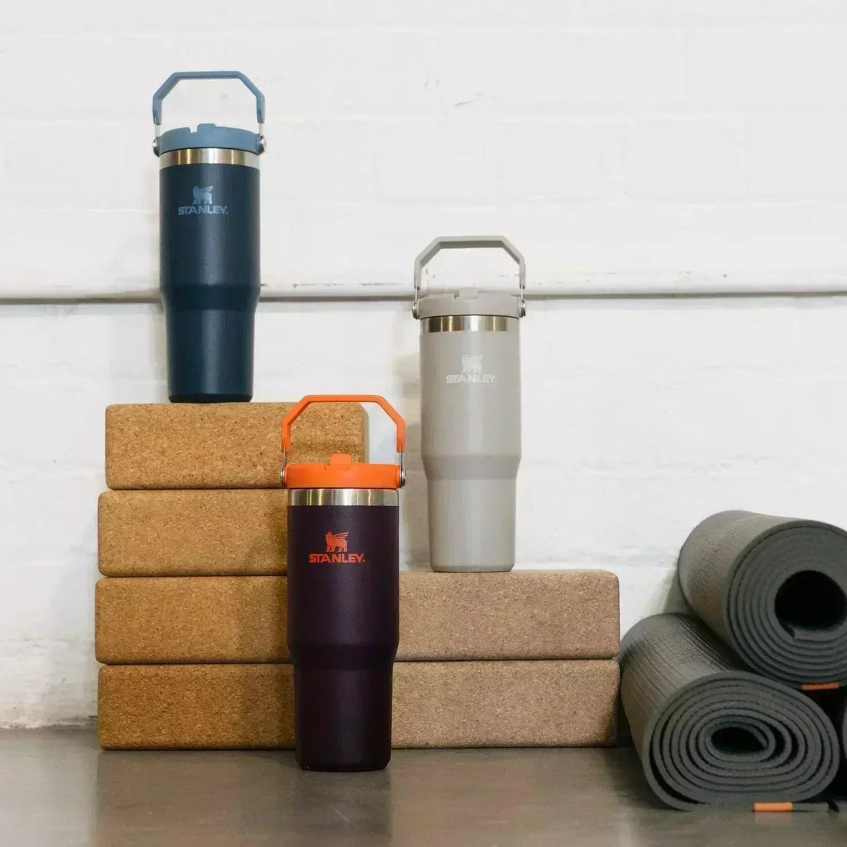 Stanley The Iceflow Flip Straw Tumbler Pipetli Termos Navy 30 OZ - 0.88L